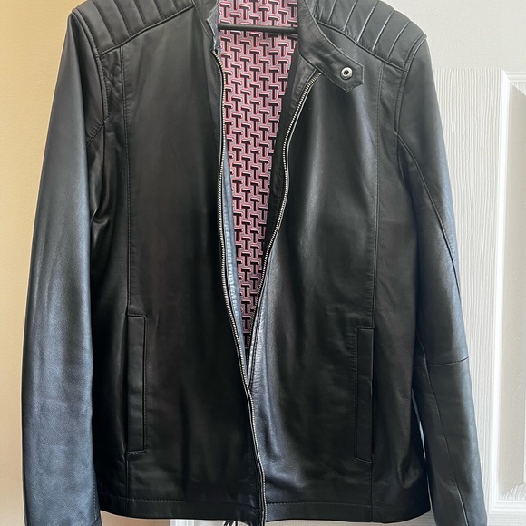 TED BAKER MEN’S REG. FIT BLACK LEATHER JACKET- SIZE 4- NEW - Picture 3 of 9
